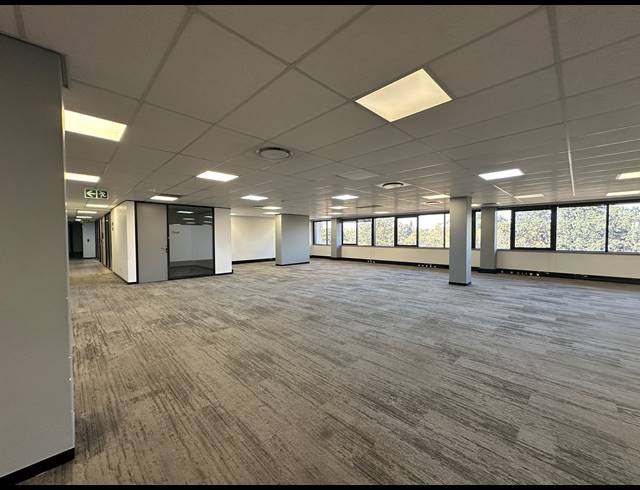 750M² OFFICE TO LET IN DORINGKLOOF